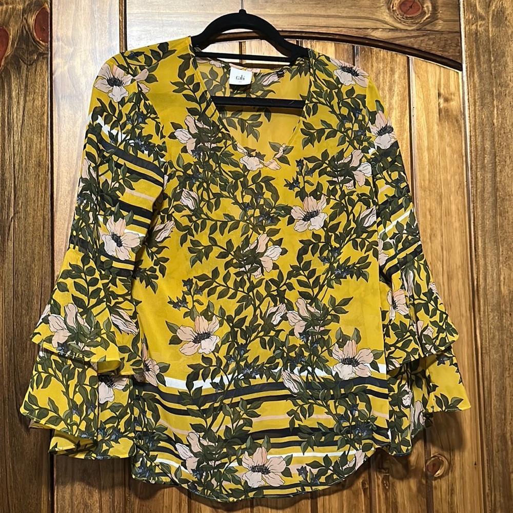 Cabi 5518 Mustard Floral Ruffle Sleeve Blouse XS